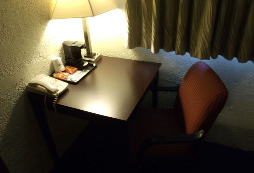 Hotel Travelodge Davenport  | Davenport | Iowa | United States 12