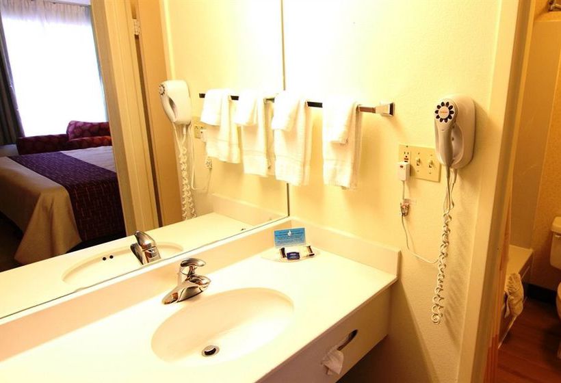 Hotel Red Roof Cedar Rapids  | Cedar Rapids | Iowa | United States 7