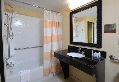 Hotel Fairfield Inn Charlottesville North  | Charlottesville | Virginia | United States 19