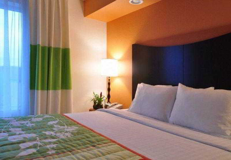 Hotel Fairfield Inn by Marriott Fort Collins Loveland Colorado