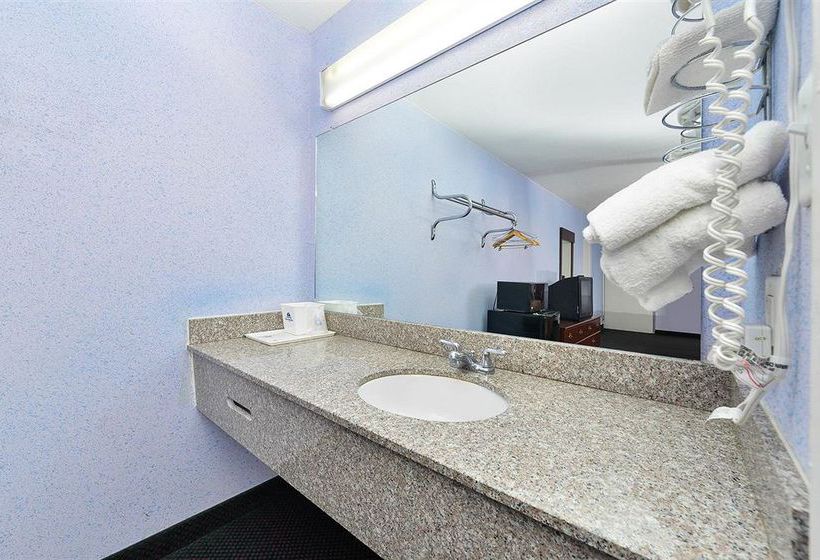 Hotel Americas Best Value Inn & Suites-Knoxville  | Knoxville | Tennessee | United States 12