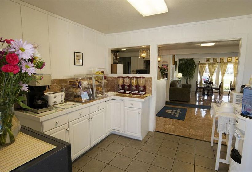 Hotel Americas Best Value Inn Salina  | Salina | Kansas | United States 6