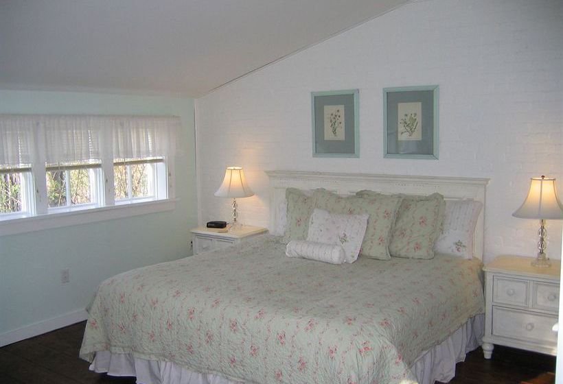 Hotel Four Chimneys Inn Vermont