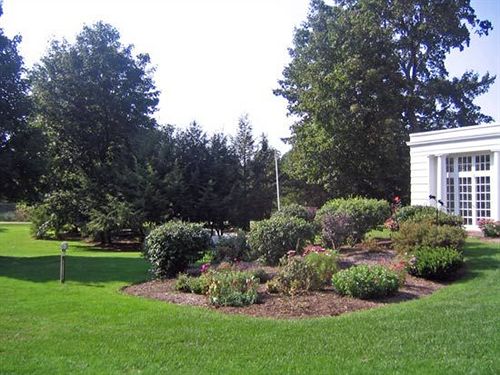 Hotel Four Chimneys Inn  | Bennington | Vermont | United States 2