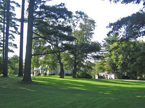 Hotel Four Chimneys Inn  | Bennington | Vermont | United States 3