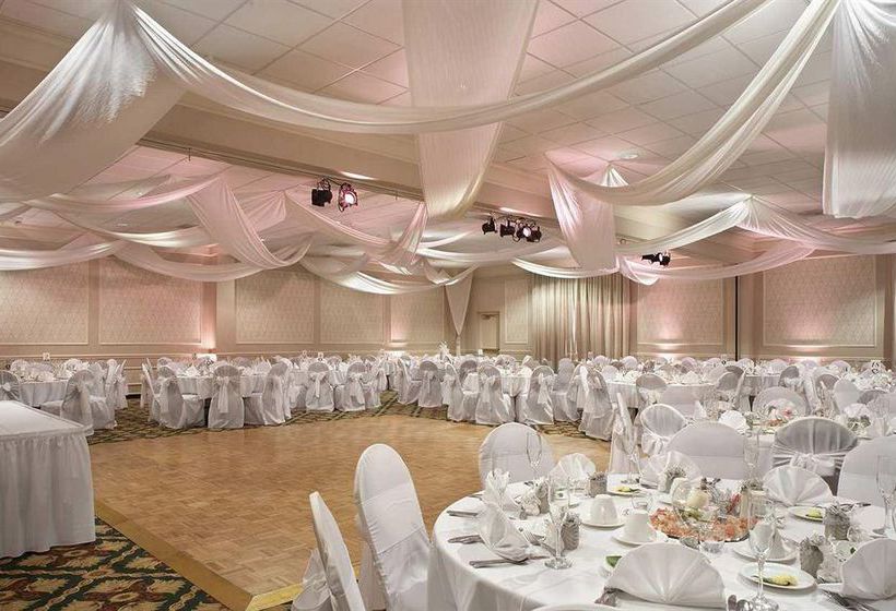 DoubleTree by Hilton Hotel Akron - Fairlawn  | Akron | Ohio | United States 2