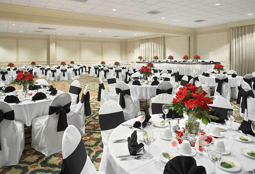 DoubleTree by Hilton Hotel Akron - Fairlawn  | Akron | Ohio | United States 5
