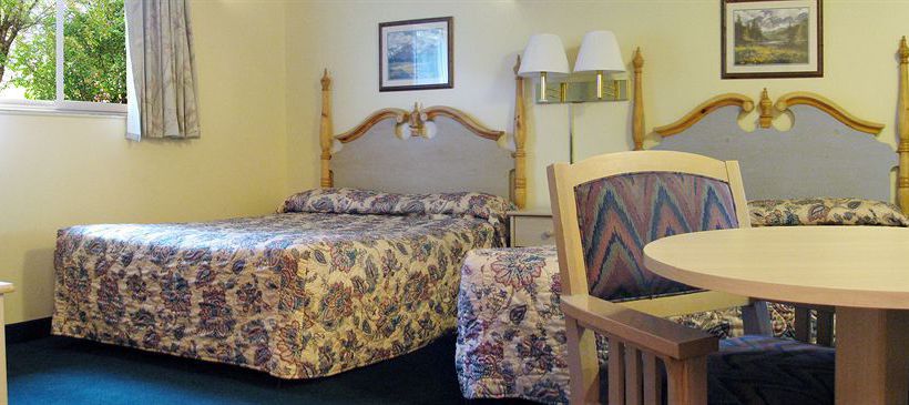 Hotel Frontier Lodge  | Glenwood Springs | Colorado | United States 18