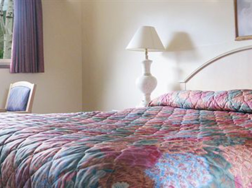 Hotel Frontier Lodge  | Glenwood Springs | Colorado | United States 20