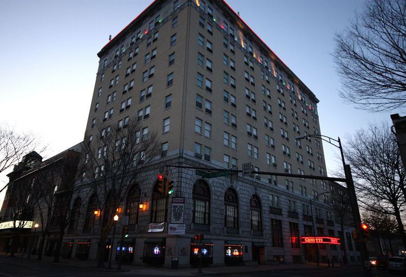 The Genetti Hotel & Suites