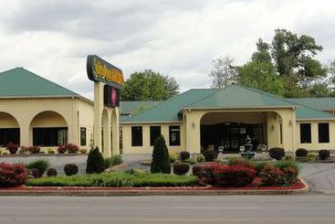 Motel Golden Manor Inn & Suites 