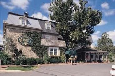 Hotel Golden Plough Inn at Peddlers Village 