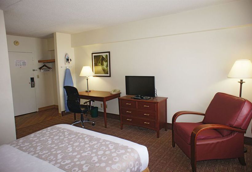 La Quinta Inn & Suites New Haven  | New Haven | Connecticut | United States 10