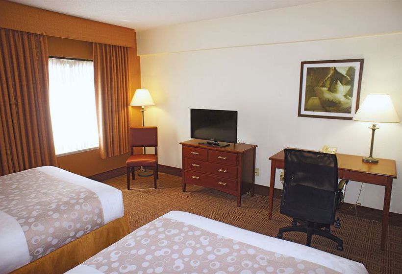 La Quinta Inn & Suites New Haven  | New Haven | Connecticut | United States 5