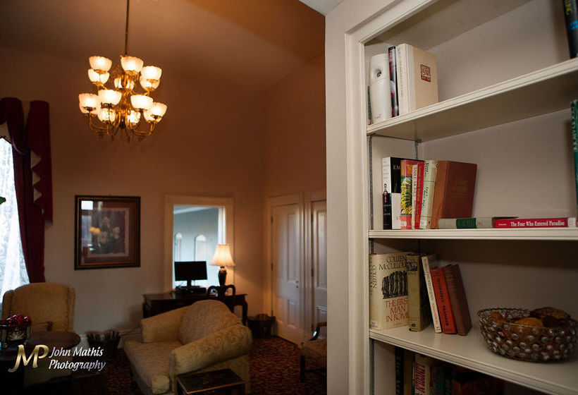 Hotel The Guest House Natchez 