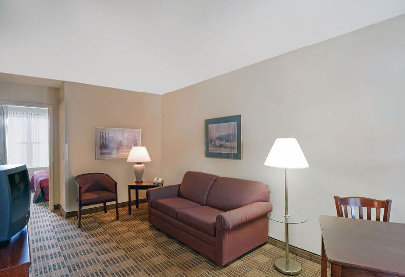 Hotel GuestHouse Suites Lenexa  | Lenexa | Kansas | United States 11