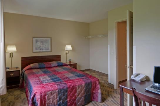 Hotel GuestHouse Suites Lenexa  | Lenexa | Kansas | United States 15
