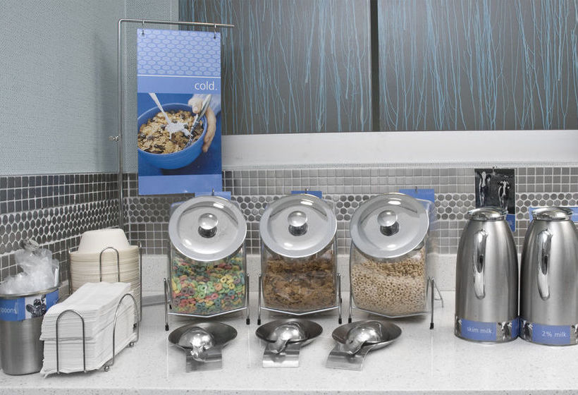 Hotel Hampton Inn Columbia I-26 Harbison Blvd.  | Columbia | South Carolina | United States 18