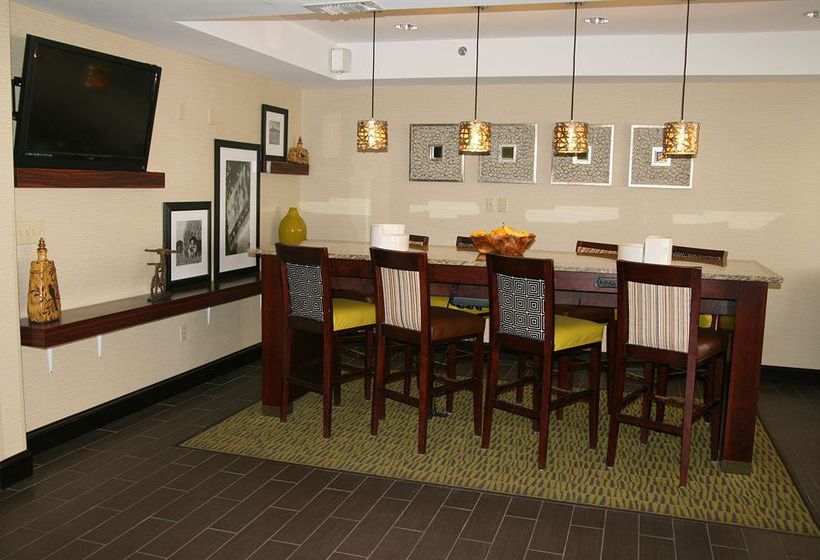 Hotel Hampton Inn Ames  | Ames | Iowa | United States 11