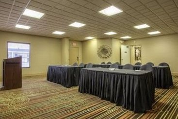 Hotel Hampton Inn Paris Ky Lake Area  | Paris | Tennessee | United States 10