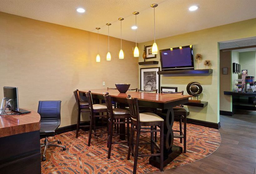 Hotel Hampton Inn Elkhart  | Elkhart | Indiana | United States 6