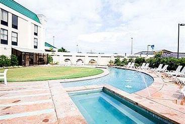 Hotel Baymont Inn & Suites Gainesville Alexandria