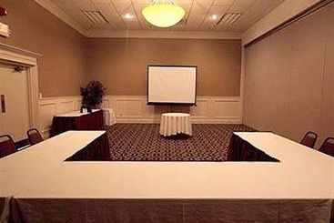 Hotel Baymont Inn & Suites Gainesville  | Alexandria | Louisiana | United States 4