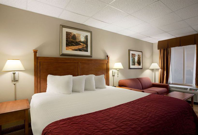 Hotel Baymont Inn & Suites Hays  | Hays | Kansas | United States 5