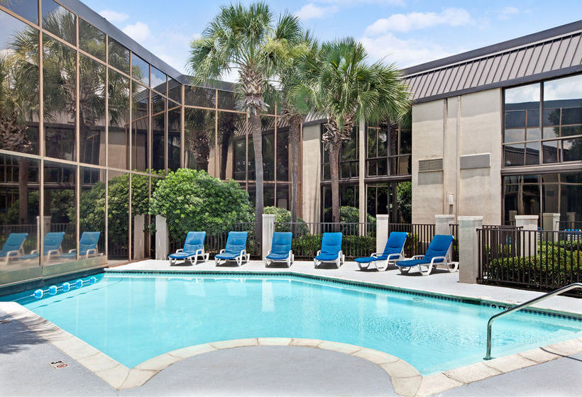 Hotel Baymont Inn & Suites Houston- Sam Houston Parkway  | Houston | Texas | United States 15