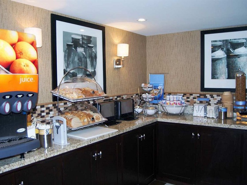 Hotel Hampton Inn Portsmouth  | Portsmouth | New Hampshire | United States 15