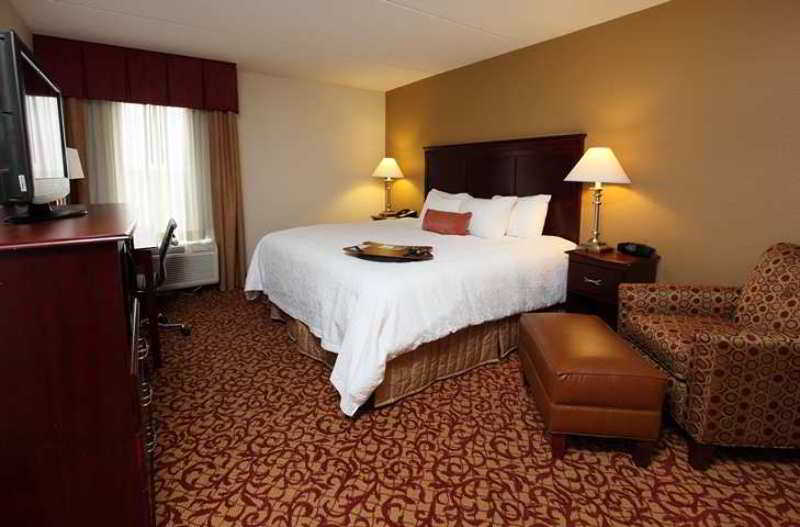 Hotel Hampton Inn & Suites Charlottesville-At The University  | Charlottesville | Virginia | United States 18