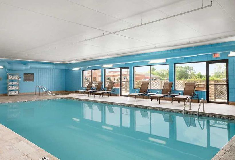 Hotel Comfort Inn Cadillac  | Cadillac | Michigan | Estados Unidos 3