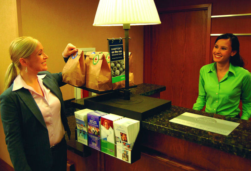 Hotel Hampton Inn Portland Airport  | Portland | Oregon | United States 15