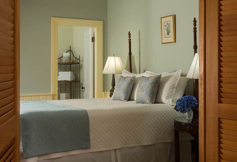 Hotel Hawthorn Inn  | Camden | Maine | United States 19