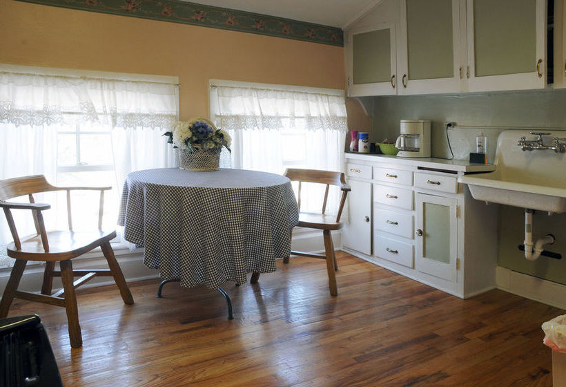 Holiday Chalet A Victorian Hotel  | Denver | Colorado | United States 18