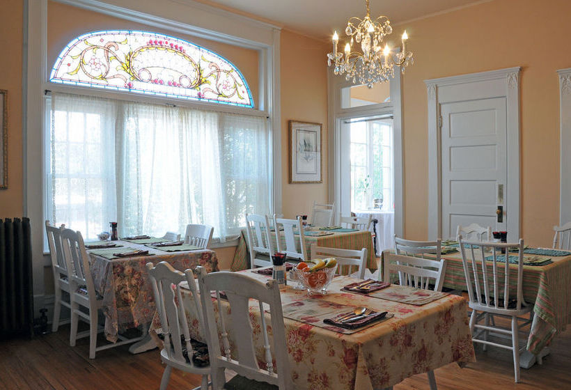 Holiday Chalet A Victorian Hotel  | Denver | Colorado | United States 3