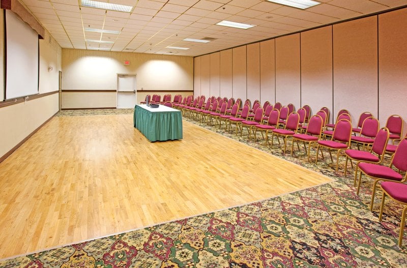Hotel Holiday Inn Sidney (I-80 & Hwy 385)  | Sidney | Nebraska | United States 15