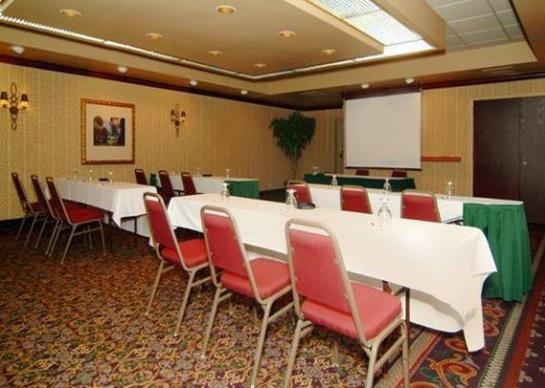 Clarion Hotel Conference Center  | Davenport | Iowa | United States 10