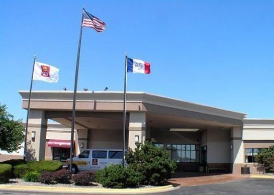 Clarion Hotel Conference Center  | Davenport | Iowa | United States 11