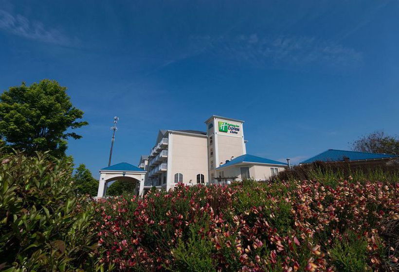Hotel Holiday Inn Express Asheville Biltmore Square Mall  | Asheville | North Carolina | United States 14