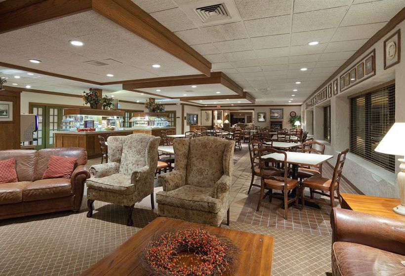 Hotel Holiday Inn Express Perrysburg (I-75)  | Perrysburg | Ohio | United States 10