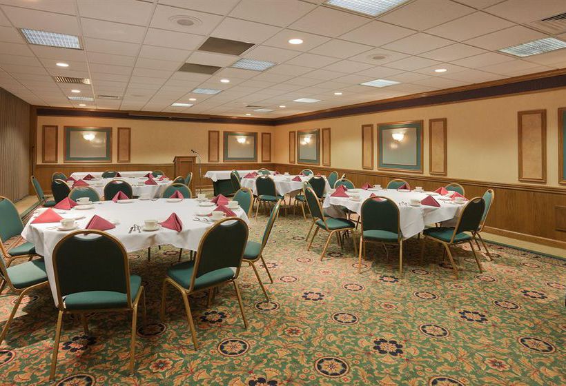 Hotel Holiday Inn Express Perrysburg (I-75)  | Perrysburg | Ohio | United States 12