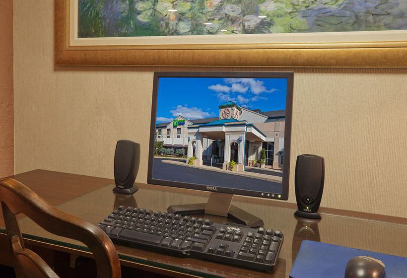 Hotel Holiday Inn Express Perrysburg (I-75)  | Perrysburg | Ohio | United States 14