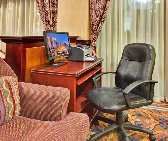 Hotel Holiday Inn Express Flint-Campus Area  | Flint | Michigan | United States 3