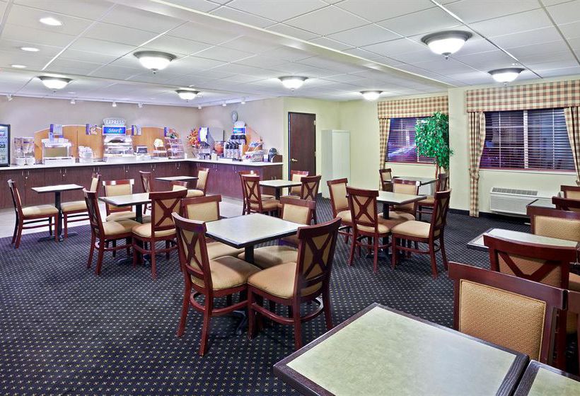 Hotel Holiday Inn Express Portland Airport  | Portland | Oregon | United States 10