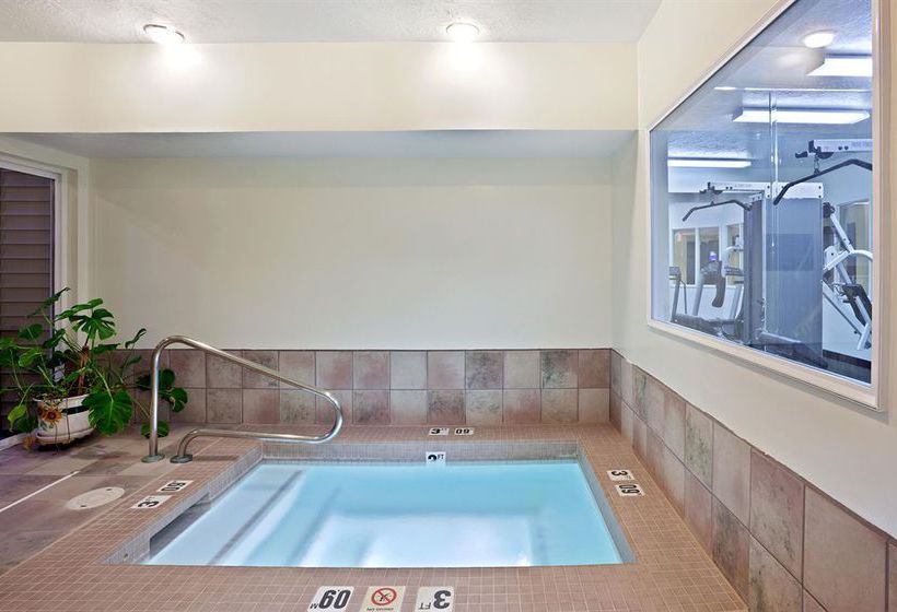 Hotel Holiday Inn Express Portland Airport  | Portland | Oregon | United States 2