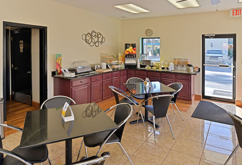 Hotel Quality Inn Lake Park  | Lake Park | Georgia | United States 2