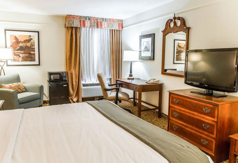 Hotel Quality Inn   | Whiteville | North Carolina | United States 18