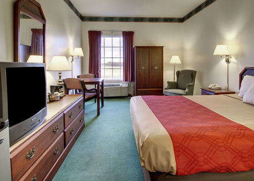 Hotel Broadbent Inn & Suites  | Cadiz | Kentucky | United States 1