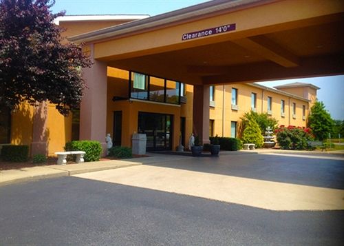 Hotel Comfort Inn & Suites Benton  | Benton | Kentucky | United States 1